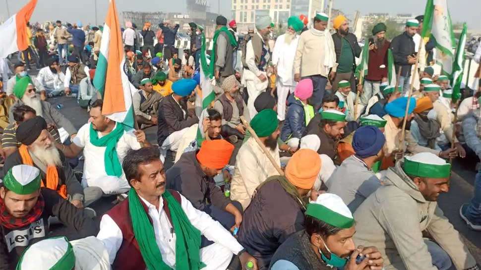 Farmers Protest LIVE: आंदोलन का आज 12वां दिन, दिल्ली की सीमाओं पर अब भी डटे किसान
